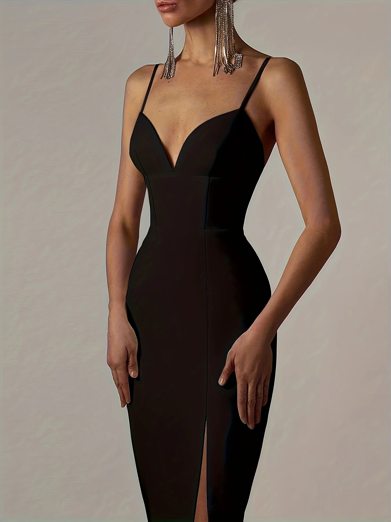 Vestido Negro de fiesta, midi, ajustado y elegante